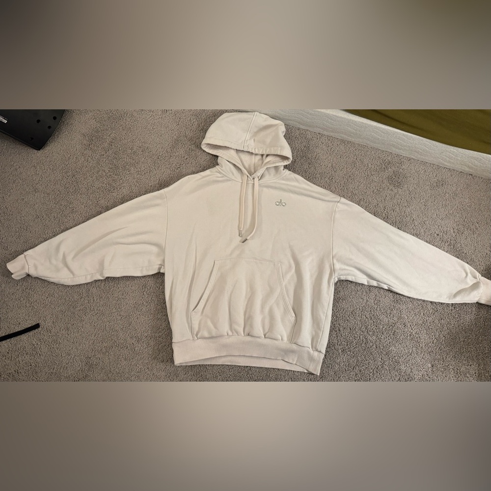 ALO YOGA ACCOLADE SWEATSHIRT